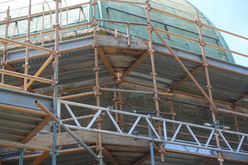 Our Lady 03 scaffold on building for renovations