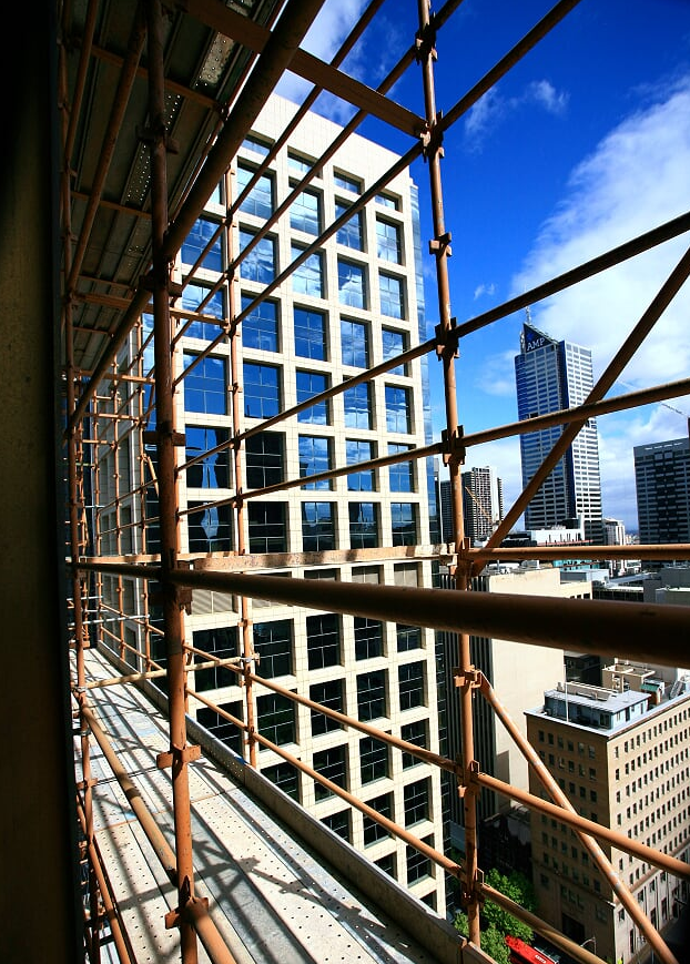 Suncorp 05 view of city through scaffold at suncorp building
